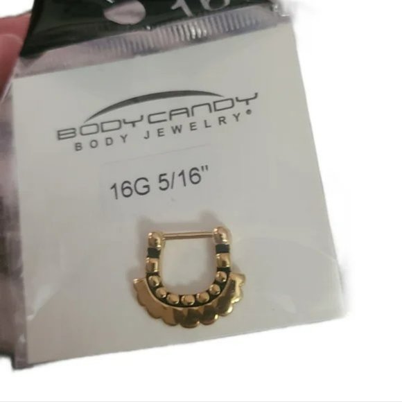 Body Candy Black and Gold tone Septum Ring 16g Hypoallergenic - Picture 3 of 3